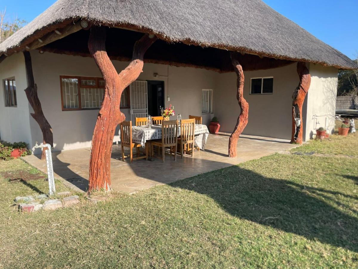 B&B Thabazimbi - Vanross Self Catering Accommodation - Bed and Breakfast Thabazimbi