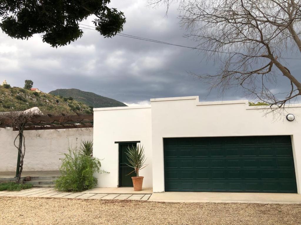 CatsWhiskers - B&B Graaff Reinet