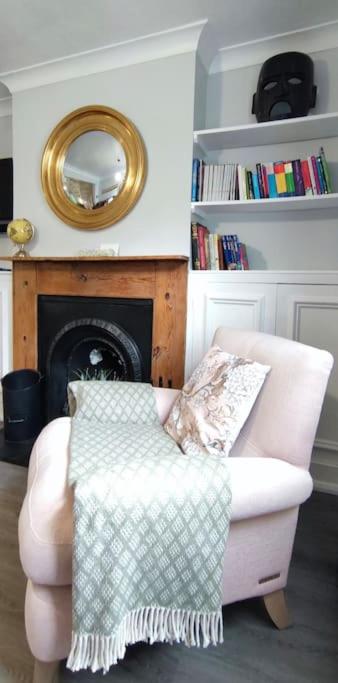 Windsor Cottage: Cosy, Charming, Full of Character - Chambres d’hôtes Windsor