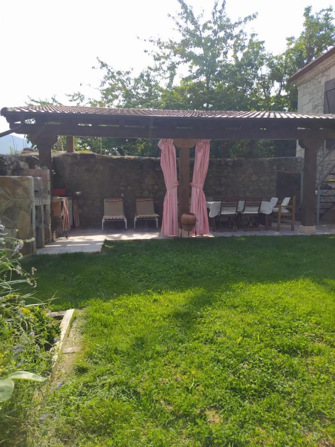 La antigua escuela bajo la Tesla - Ferienwohnung Incinillas