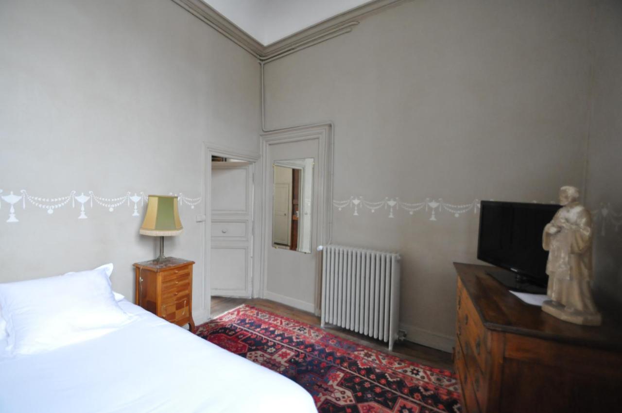 L'Hotel de Panette, entrée sainte Chapelle - Cathédrale - Bed and Breakfast Bourges