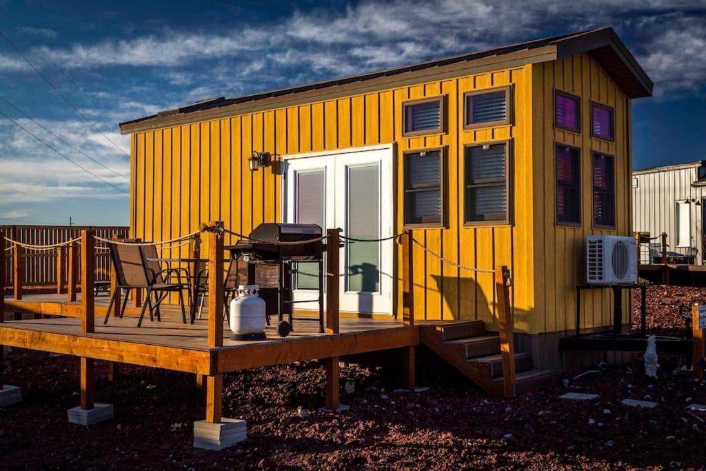 B&B Apple Valley - Desert Oasis Tiny Home - Bed and Breakfast Apple Valley