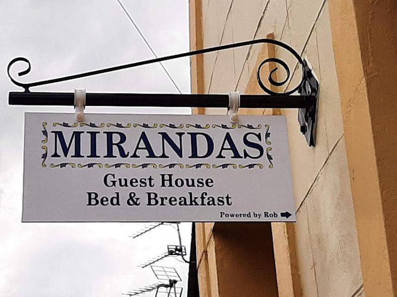 B&B Berwick-Upon-Tweed - Mirandas Guest House - Bed and Breakfast Berwick-Upon-Tweed