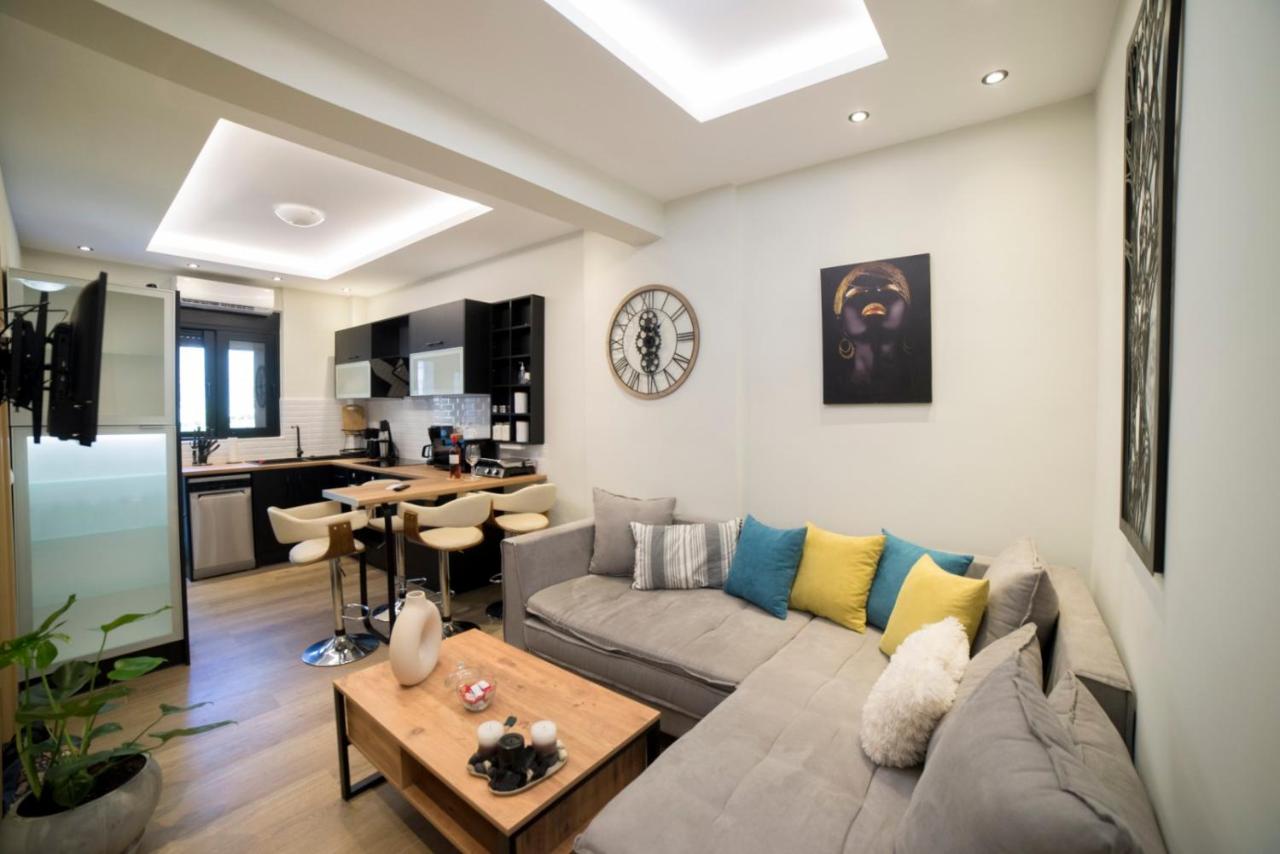 Luxurious apartment in the heart of town ! - Chambres d’hôtes Loutráki