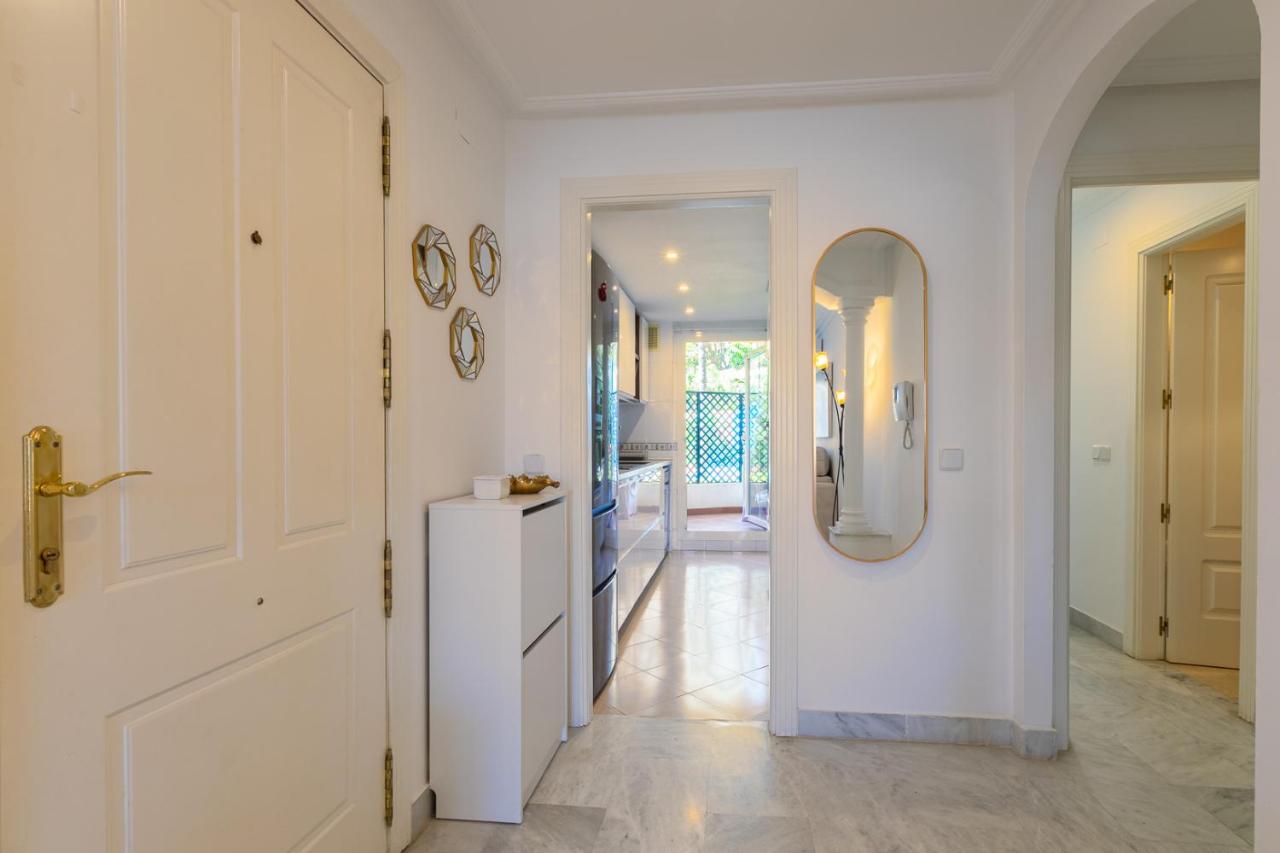 Great views, large terrace & walking distance - Ferienwohnung