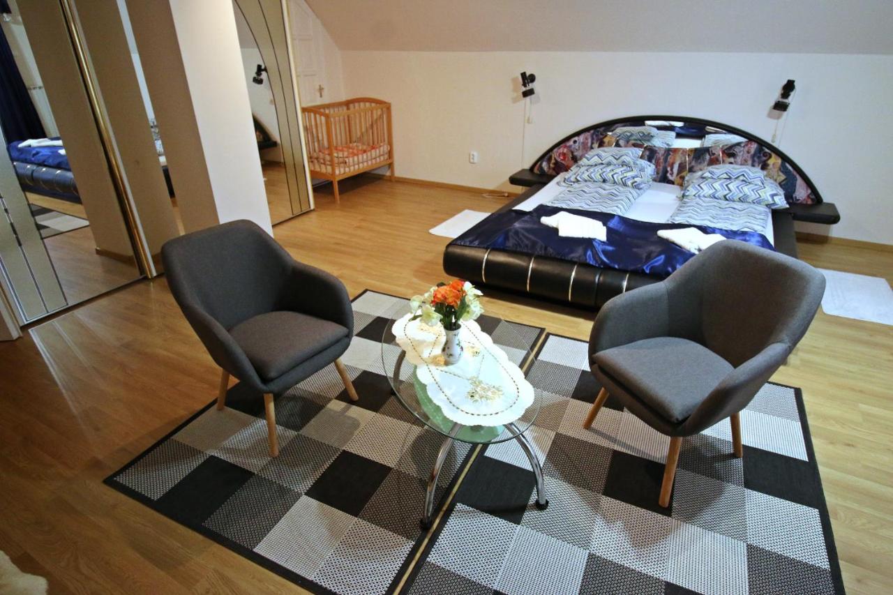 Appartamento con 2 Camere da Letto e Balcone