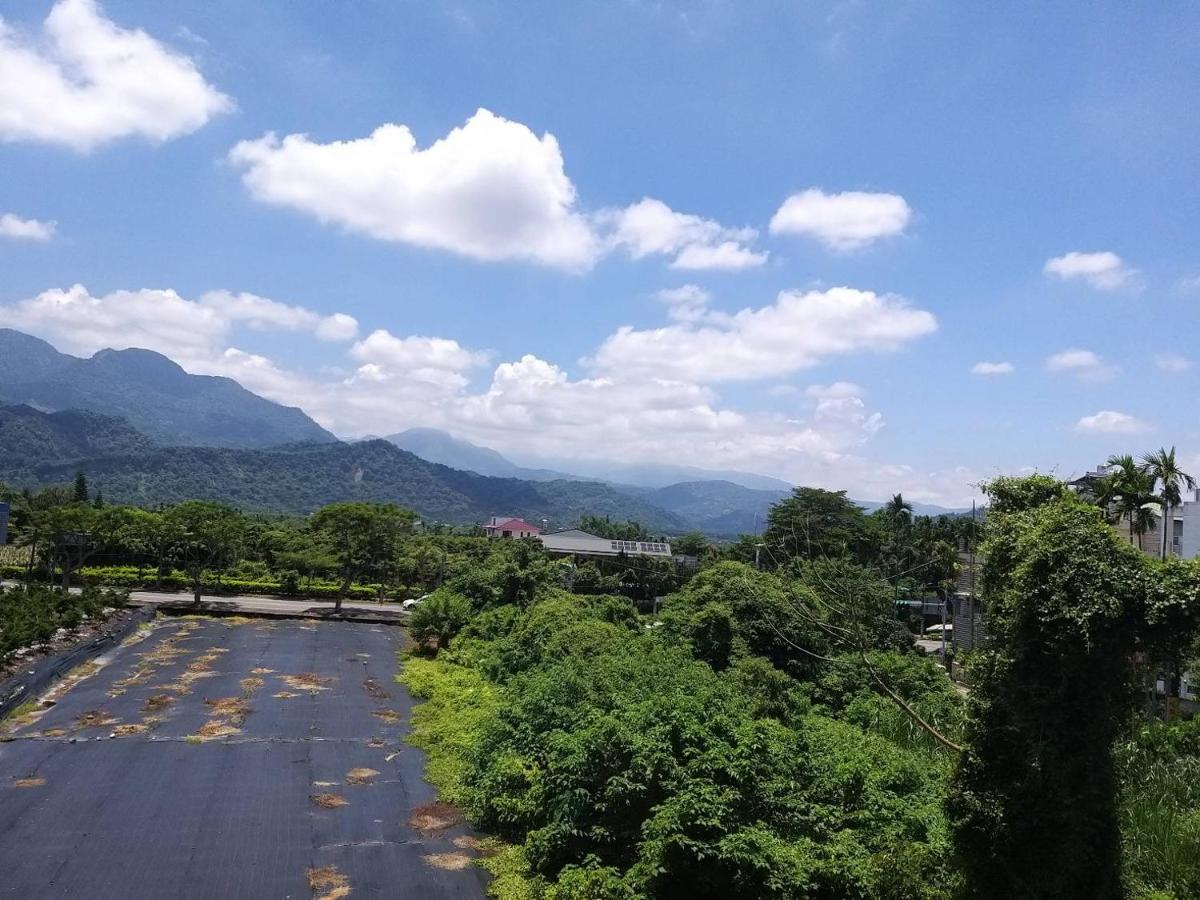 Twin Room with Mountain View