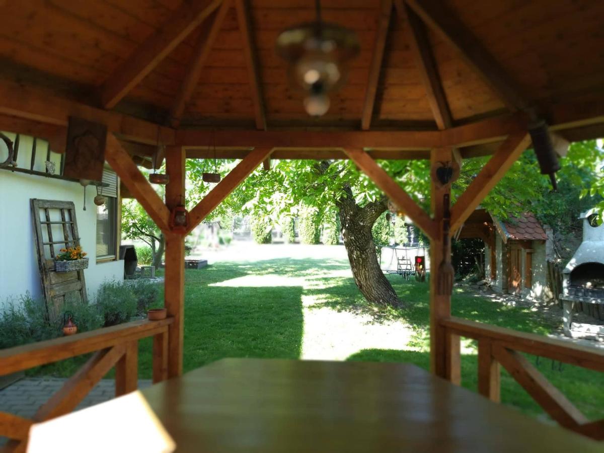 Apartment mit Gartenblick