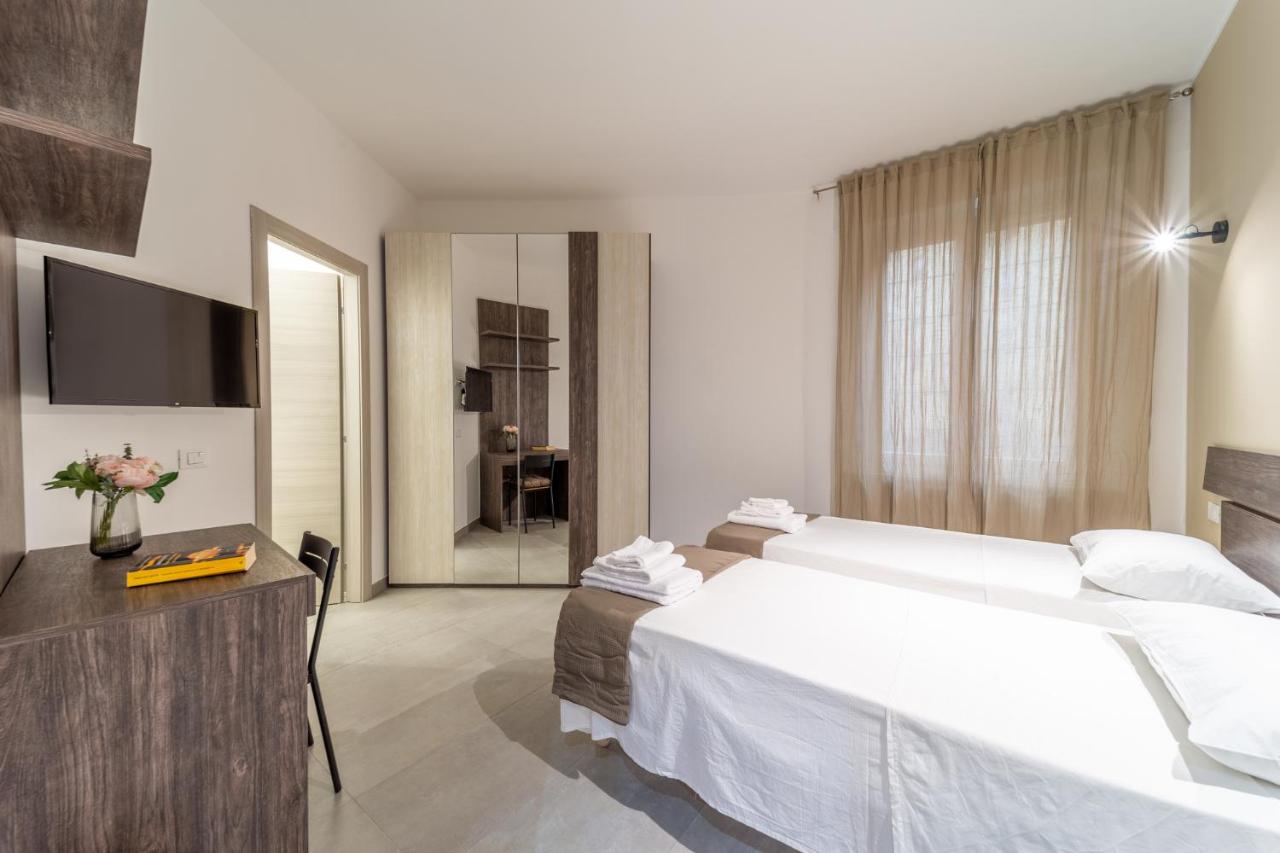 Chambre Double ou Lits Jumeaux avec Salle de Bains