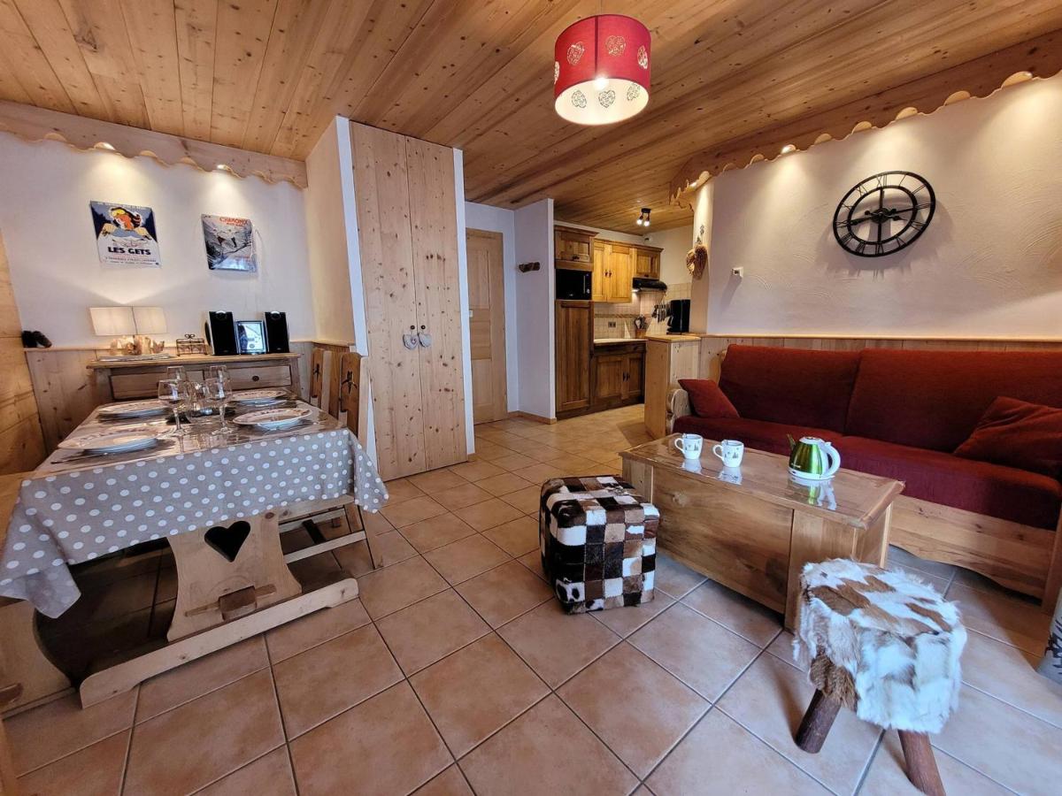 Confort alpin : T3 proche pistes, parking, Wifi - FR-1-598-74 - B&B