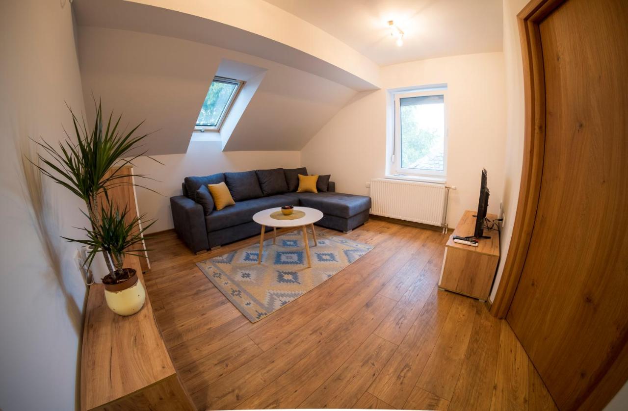 Petlov salaš rooms - B&B Novi Sad