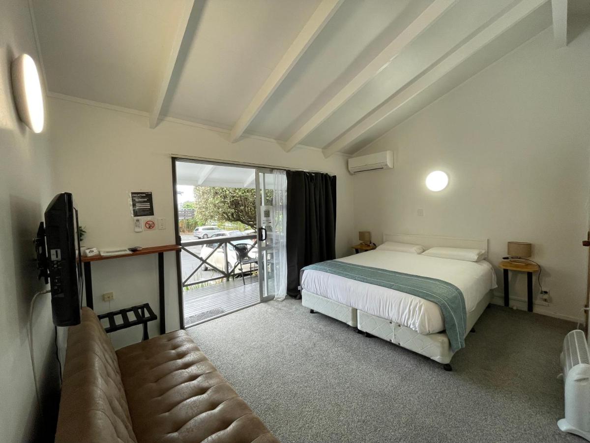 B&B Auckland - Siesta Motel - Bed and Breakfast Auckland