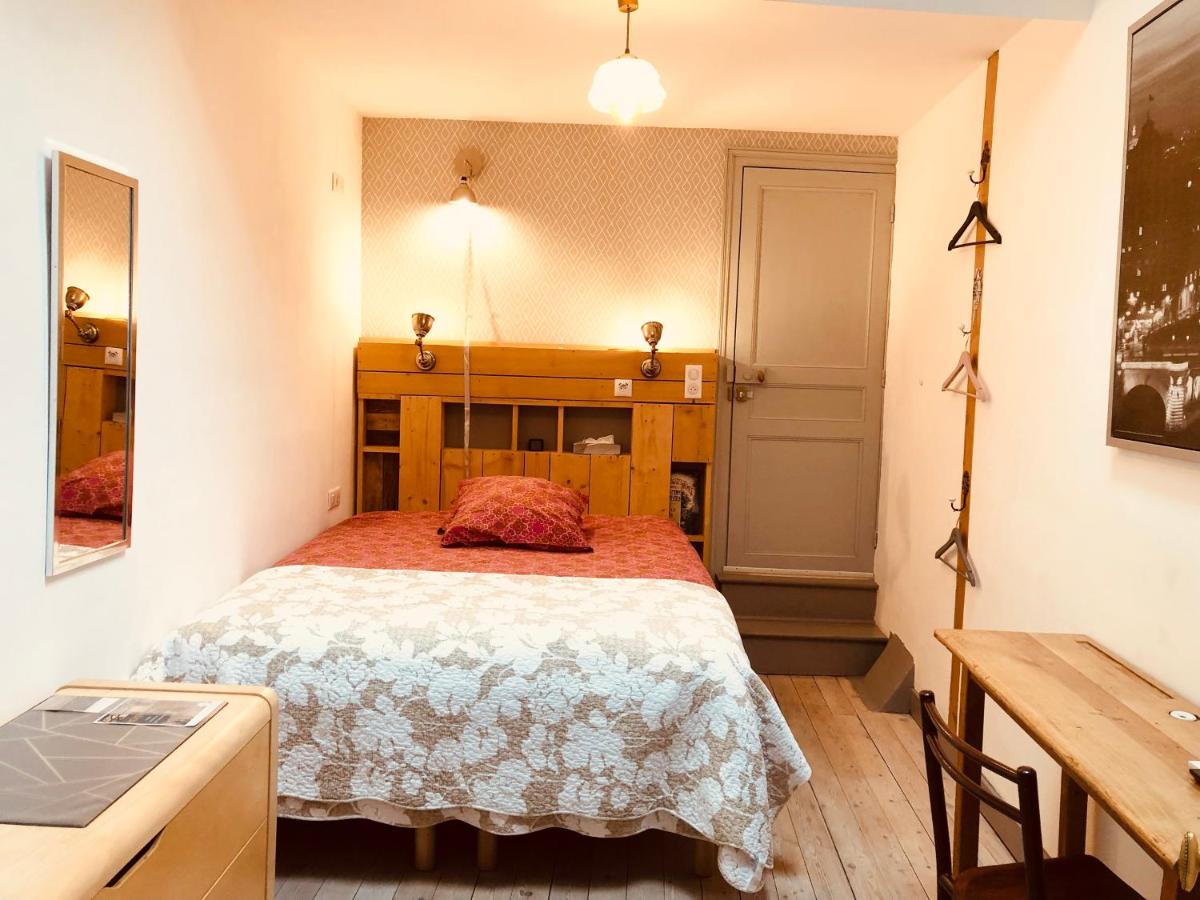 B&B Nogent-le-Rotrou - Chambre-studio Le 42 - Bed and Breakfast Nogent-le-Rotrou