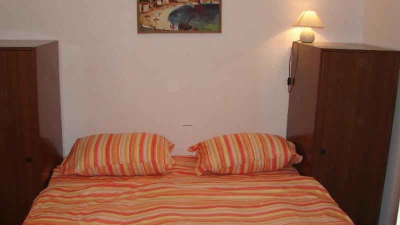 Two-Bedroom Apartment Balcony and Sea View - Peline 13