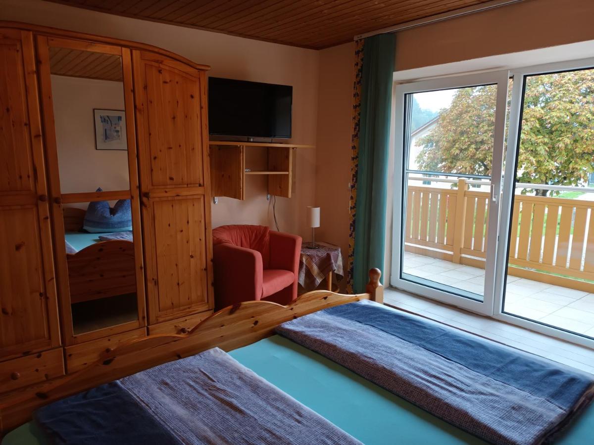 Apartment mit Balkon