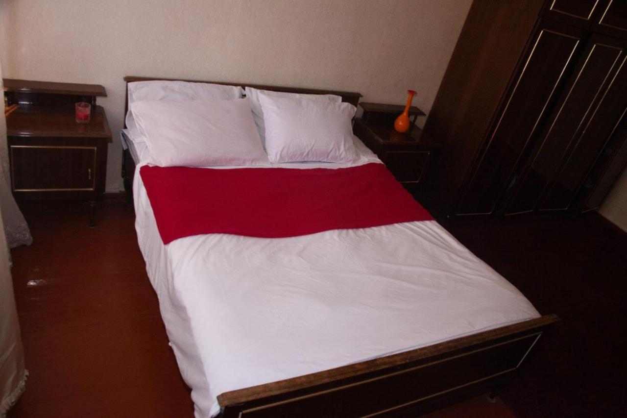 Deluxe Double Room (2 Adults + 1 Child)