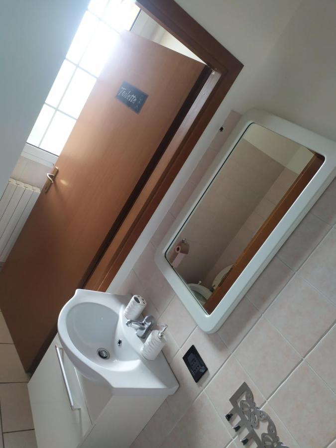 Camera Singola Standard con Bagno in Comune 
