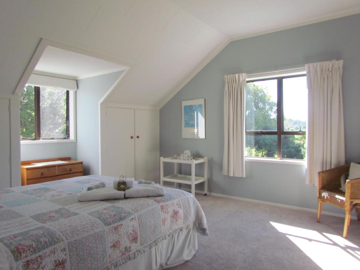 Zimmer mit Queensize-Bett und Bergblick