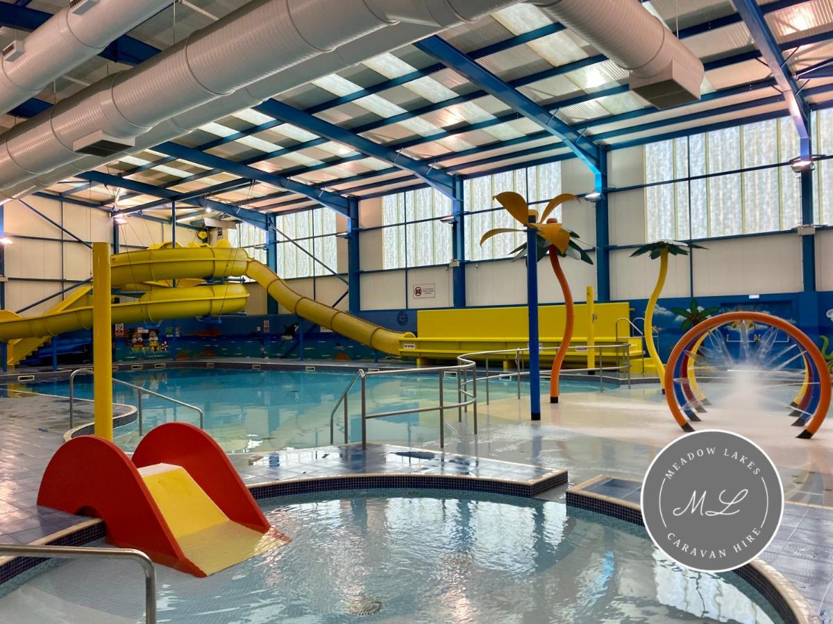 Sherwood 472 - central heating, Pet friendly, WiFi, bed linen - Golden Palm Resort - Meadow Lakes Caravan & Lodge Hire - Chambres d'hôtes Skegness