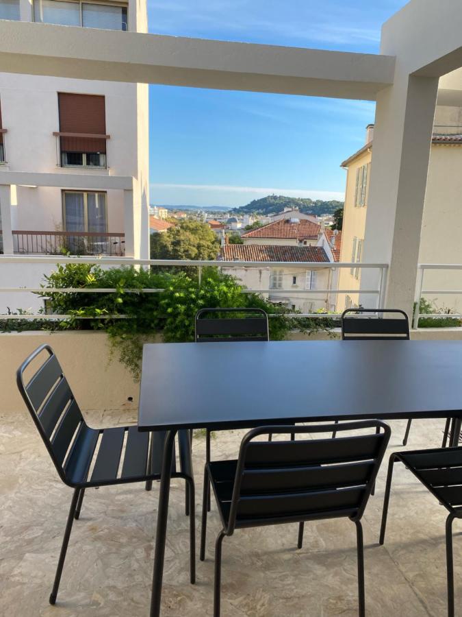 Terrasse plein Sud - chaleureux en centre ville - B&B