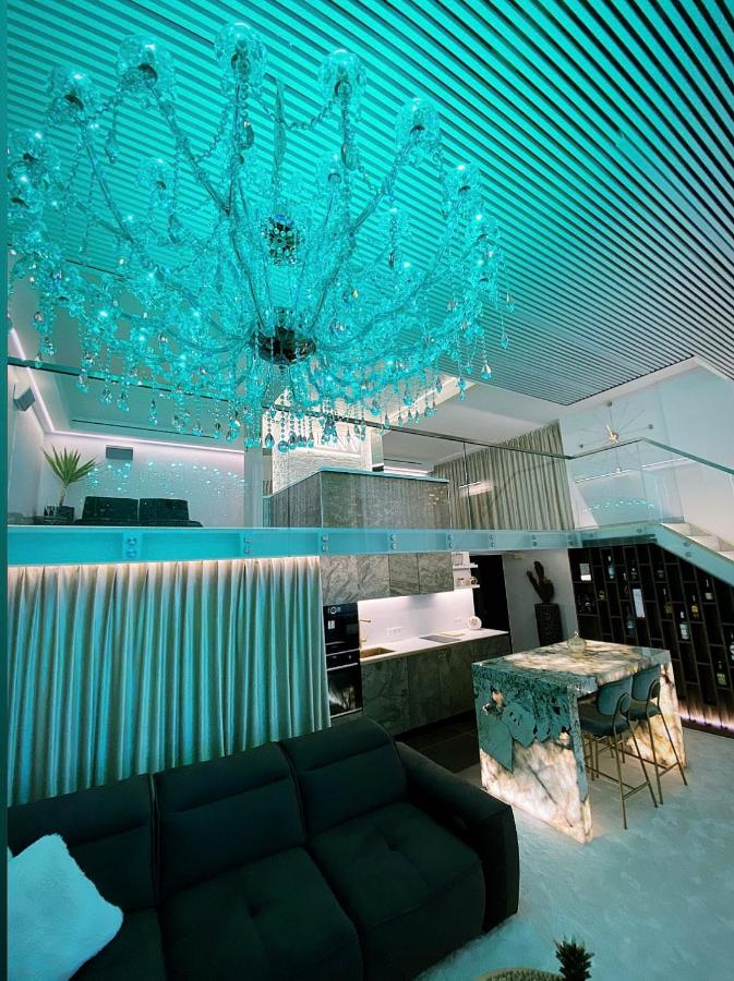 Luxury Queen V apartment with Jacuzzi - Ferienwohnung