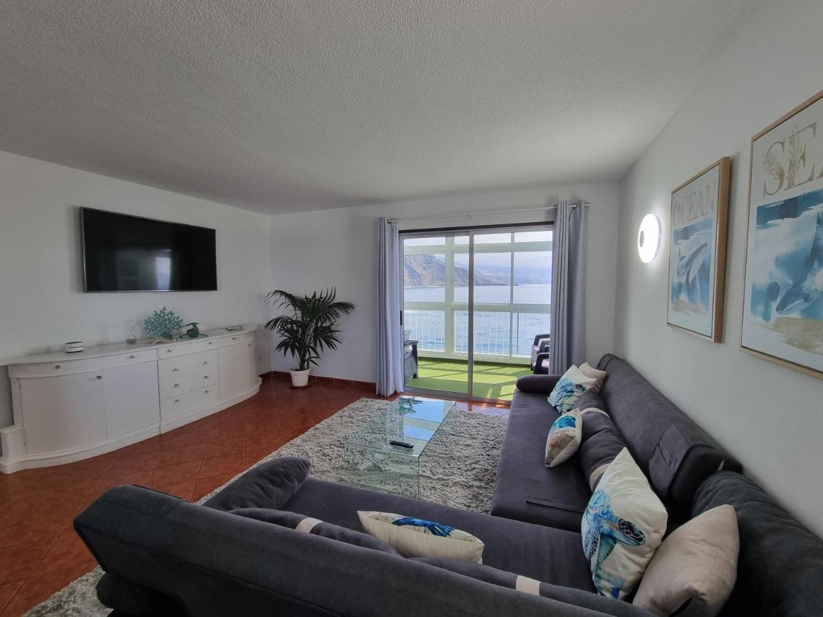 Studio Apartment with Sea View