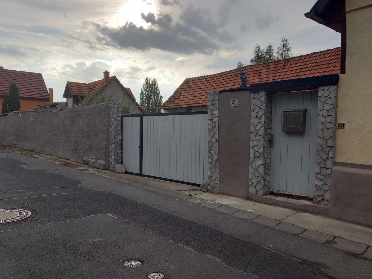 Ferienwohnung am Schwedenberg , Trimberg - B&B Elfershausen