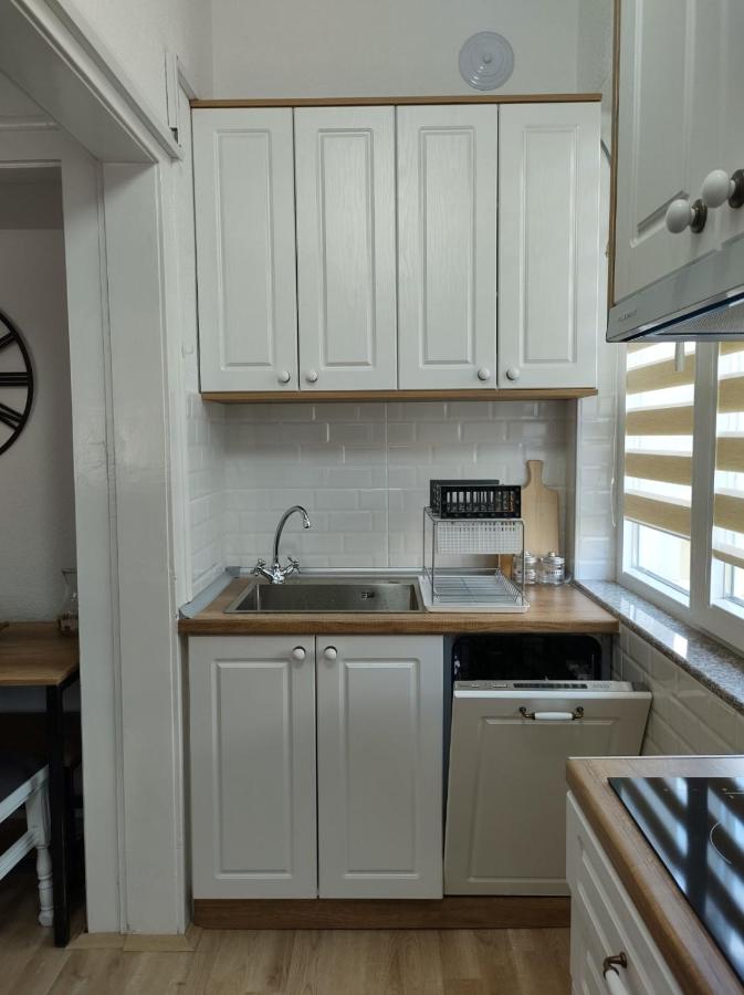 Katerina's Apartment - Bed and Breakfast