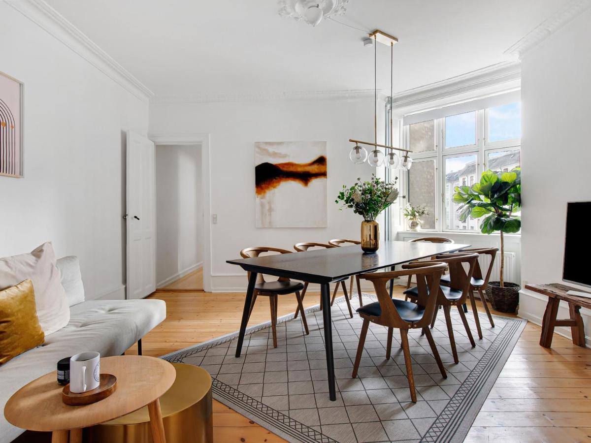 B&B Copenaghen - Sanders Stage - Chic Three-Bedroom Apartment Near Nyhavn - Bed and Breakfast Copenaghen