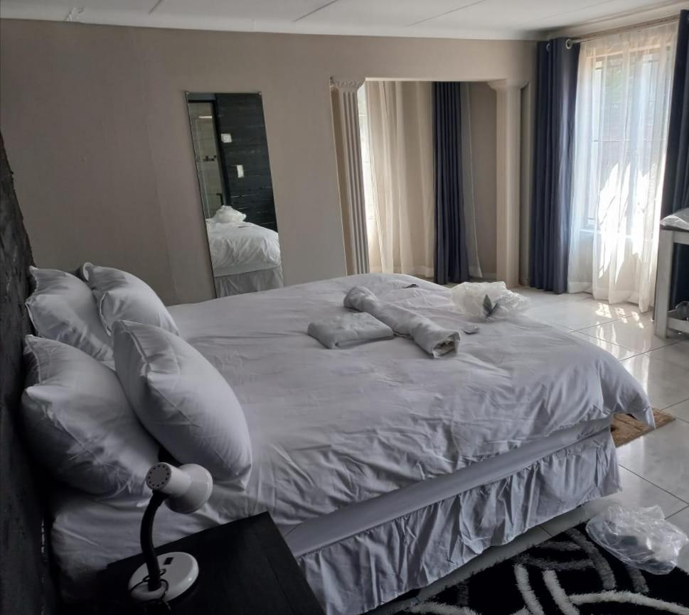 Chasba Airbnb - B&B Hartbeespoort