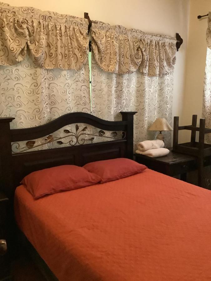 Standard Queen Room With Private bathroom