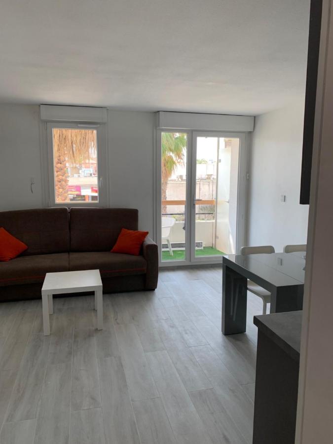 Appartement 4 personnes vue mer, coeur de ville,100m de la plage avec parking - Chambres d'hôtes Le Grau-du-Roi