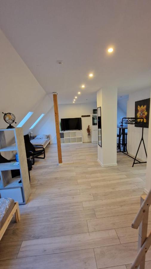 Standaard Driepersoonsstudio