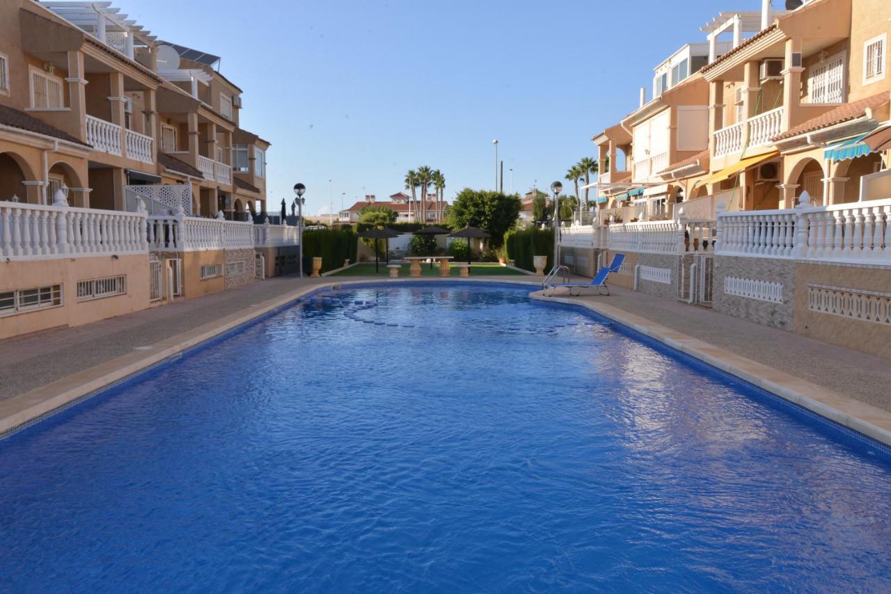 Casa Pomelo, 161sqm, 1m to Pool, 950m to Beach - B&B Orihuela