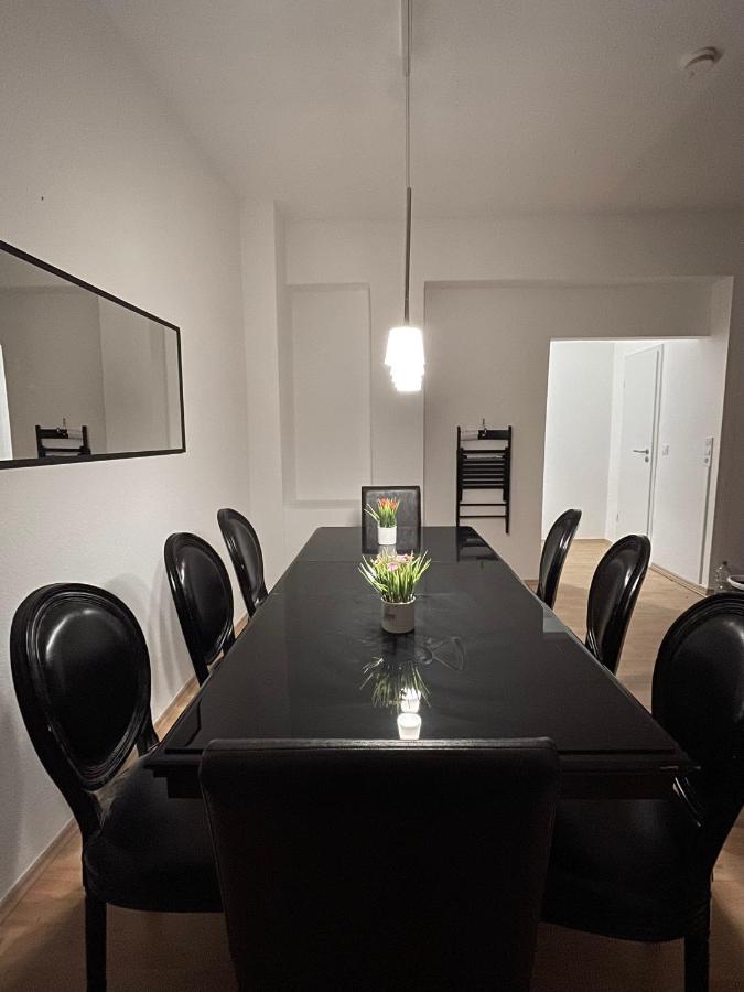 B&B Düsseldorf - Altstadt Apartment, 15 zur Messe - Bed and Breakfast Düsseldorf