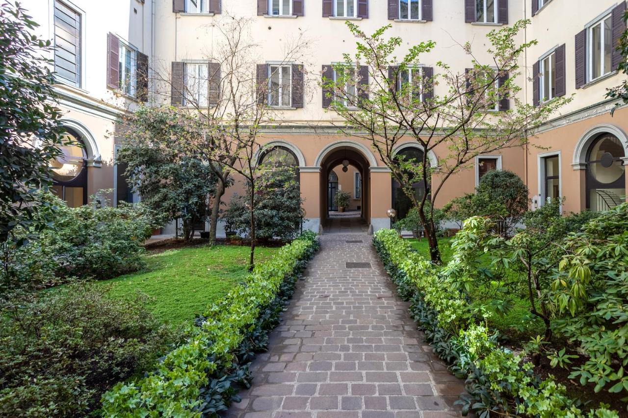 Rent Apartment - Duomo Brera - Elegant Suite in Design District - Chambres d’hôtes Milan