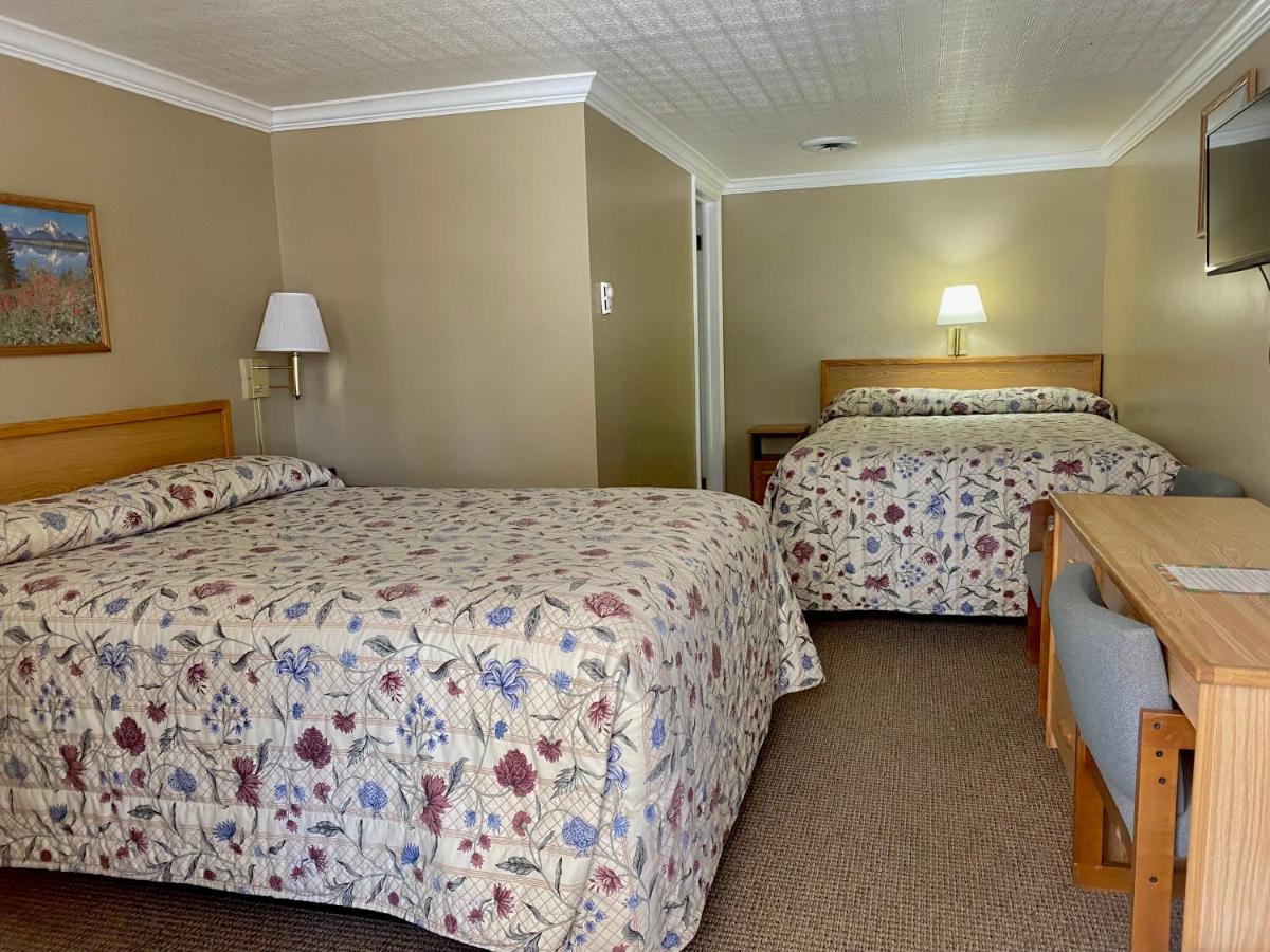 Queen Room with Two Queen Beds
