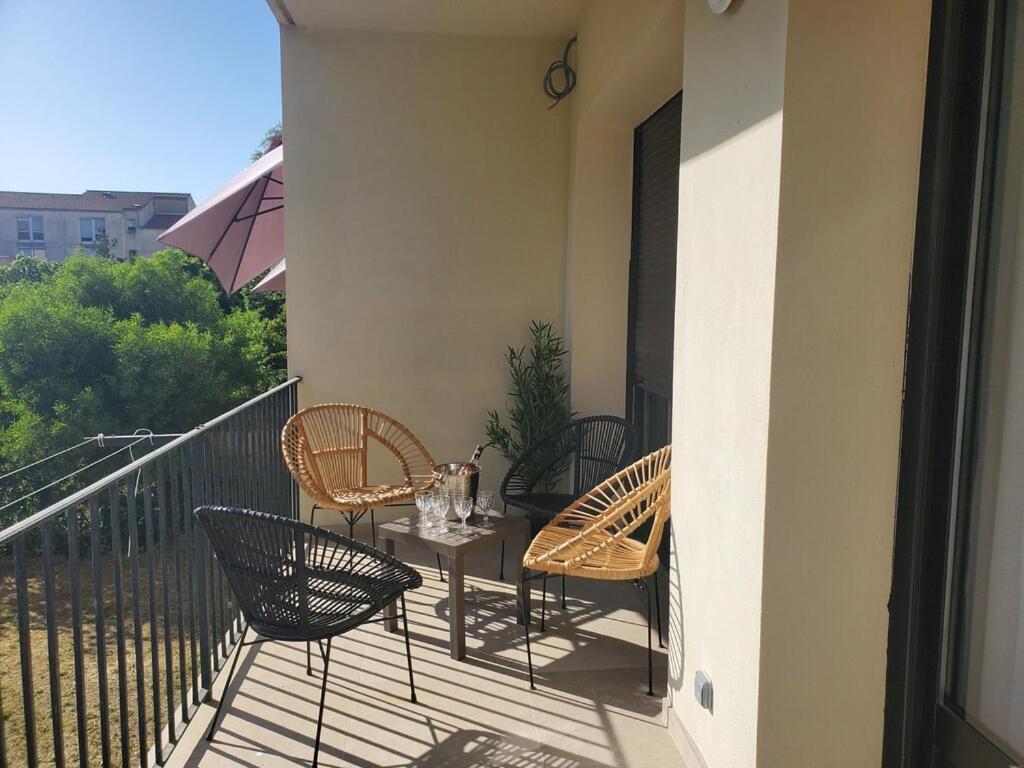 SARTENE t3 CALME ENSOLEILLÉ PARKING PRIVÉ - B&B Sartena