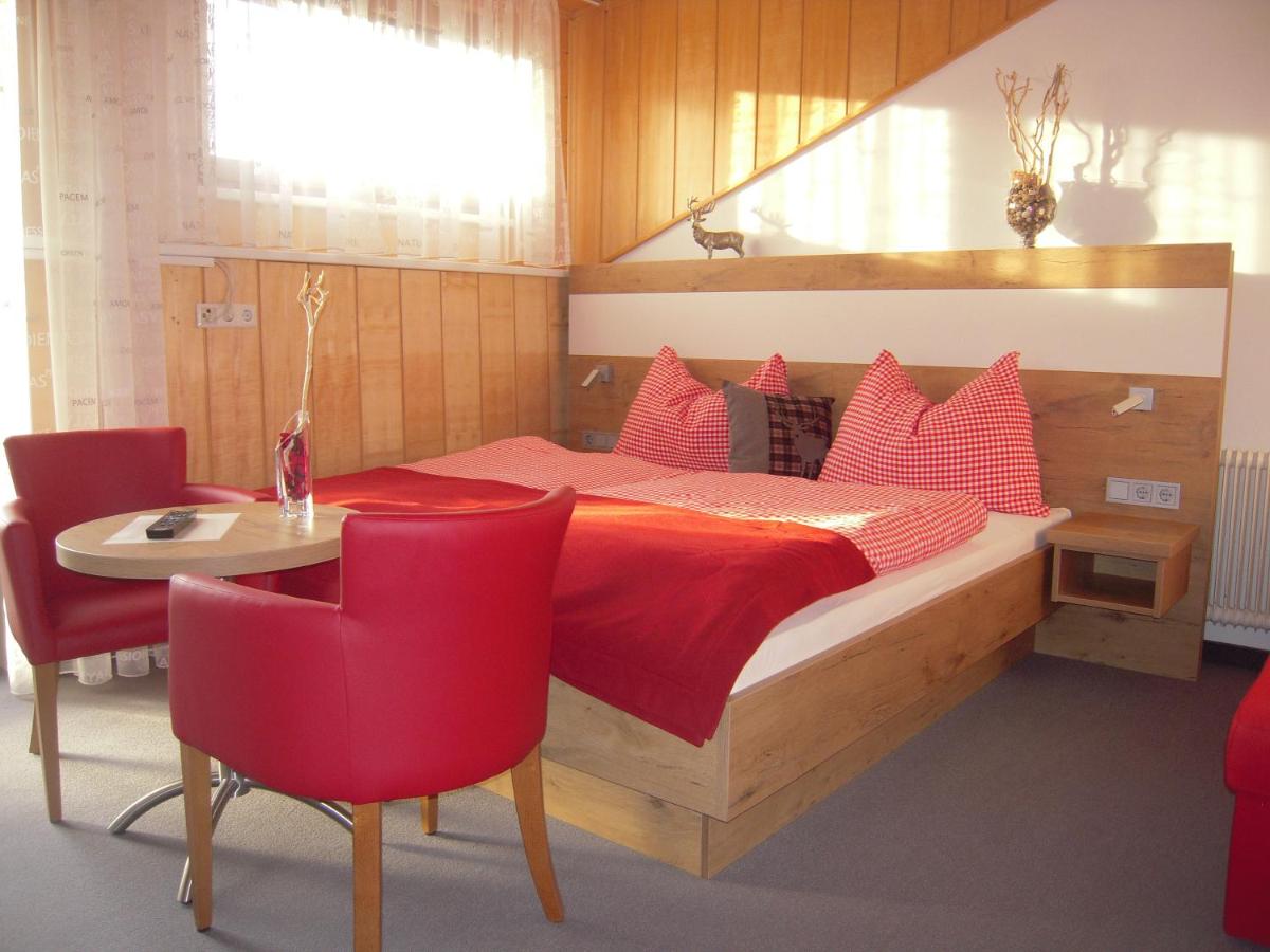 Doppelzimmer mit Balkon