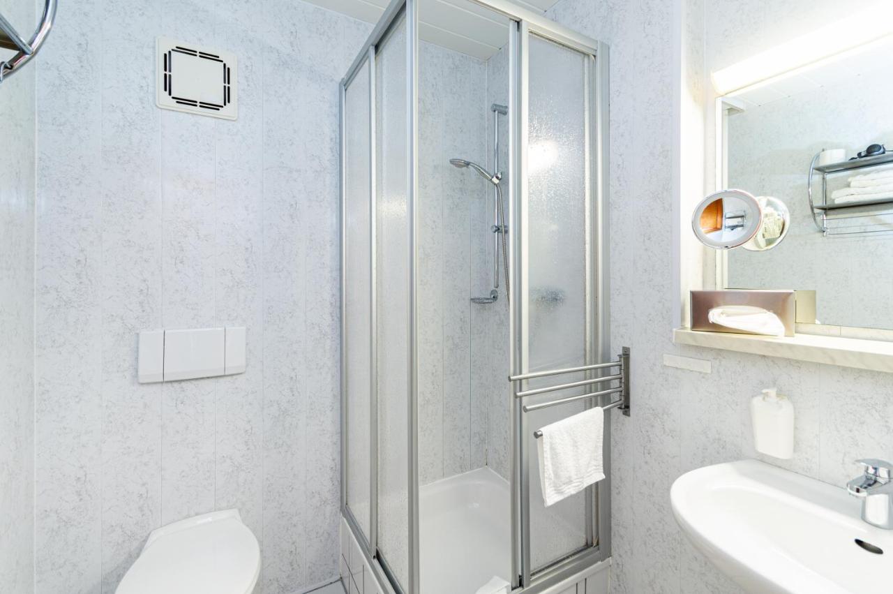 Camera Matrimoniale/Doppia con Letti Singoli