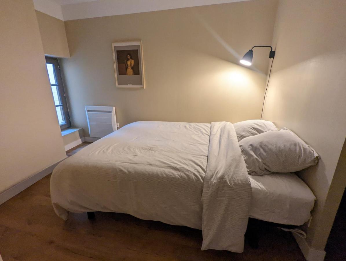 Le 5 bis, une maison de ville dans le centre historique - B&B Saint-Galmier