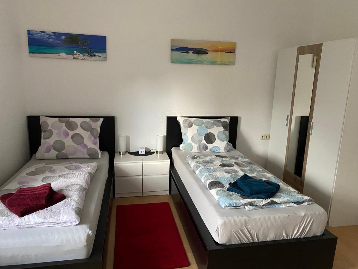 B&B Bochum - WORK & TRAVEL Apartment - Gratis NETFLIX - seht gute Verkehrsanbindung - Bed and Breakfast Bochum