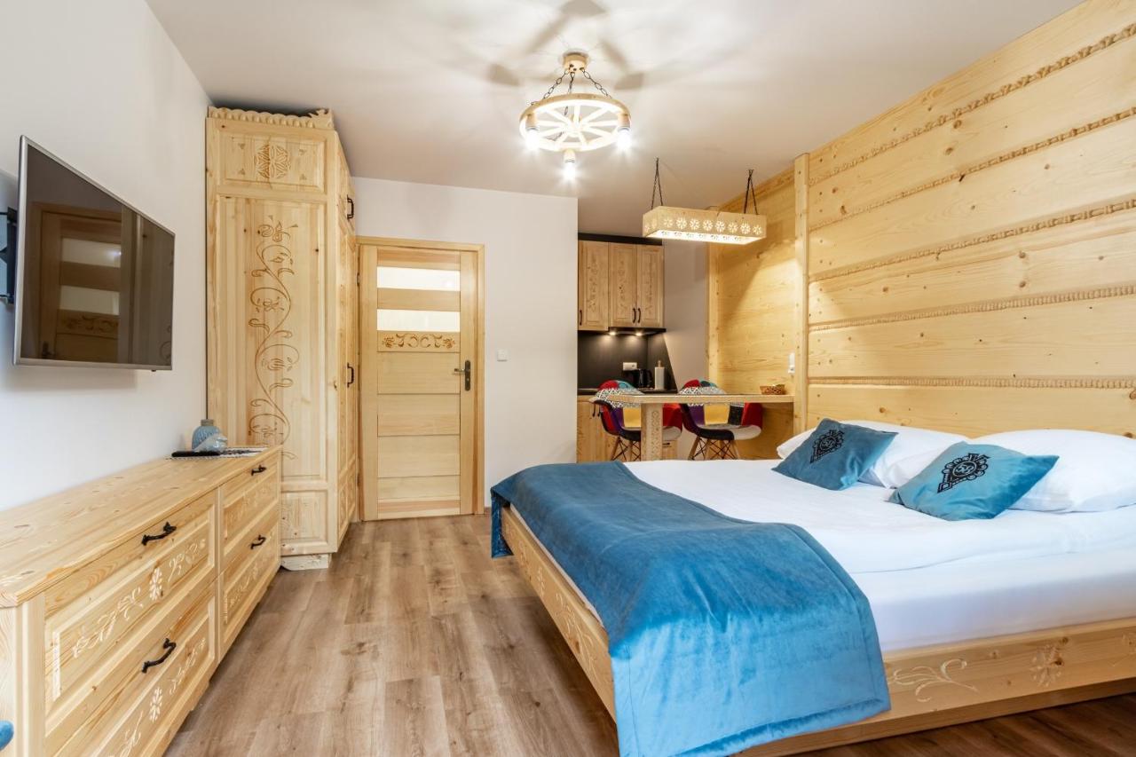 Studio Apartment with One Double Bed