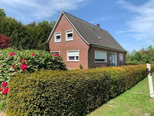 B&B Hesel - Ferienwohnung Kastanienhof, 35165 - Bed and Breakfast Hesel