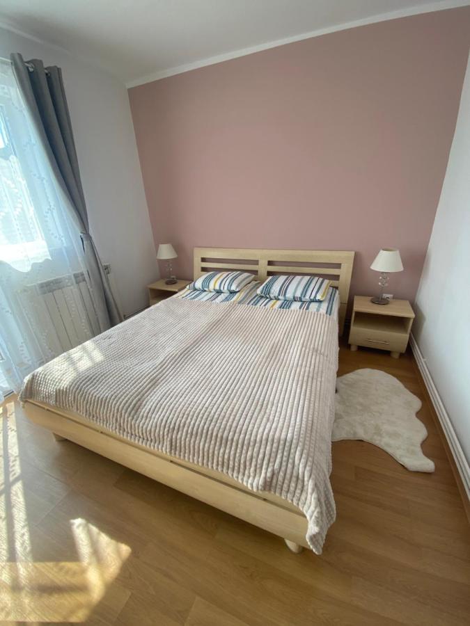 B&B Sfântu Gheorghe - Sendy apartman 2 - Bed and Breakfast Sfântu Gheorghe