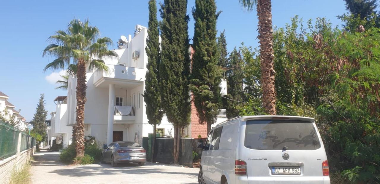 ELIT1 Villa 10 BEDS FULL TRIPLEX VILLA in BELEK Golf area with PRIVATE POOL & GARDEN WIFI NETFLIX Full Kitchen & Bed Equipments Air Conditions free parking - B&B Belek