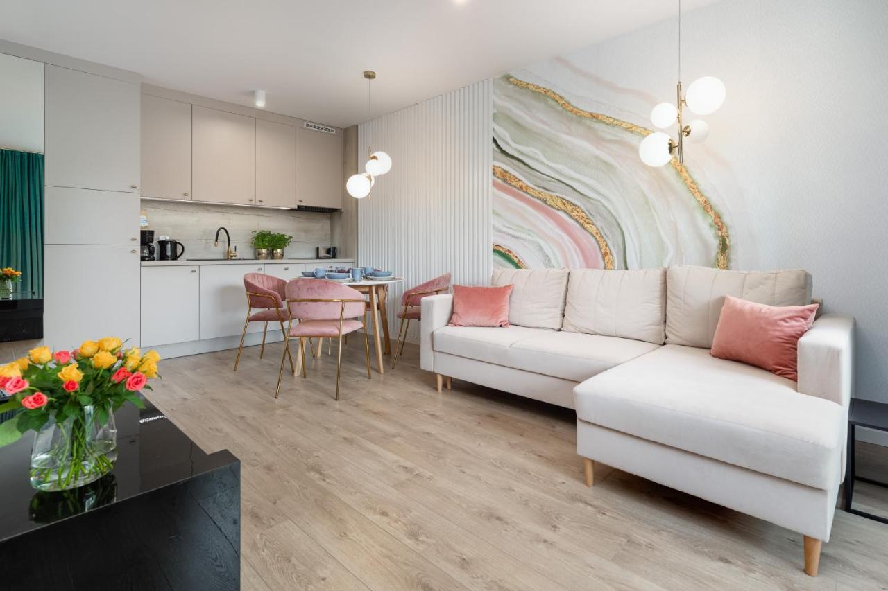 Seaside Apartamenty 4 Pory Roku Kołobrzeg - B&B Kołobrzeg