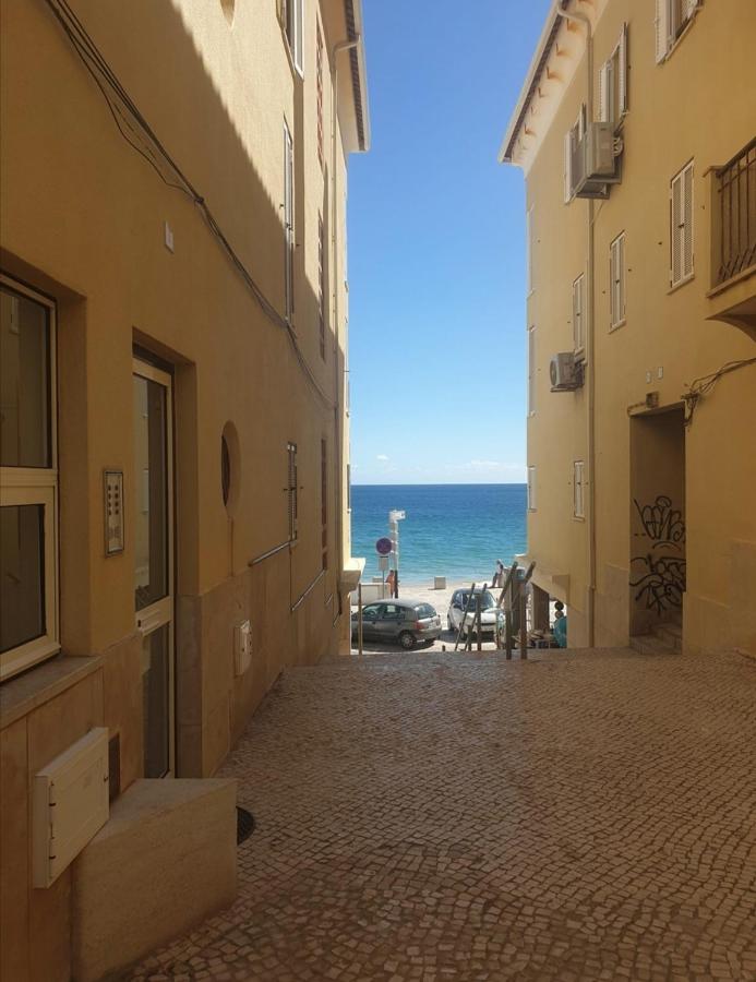 BLUE HOUSE SESIMBRA with parking - B&B