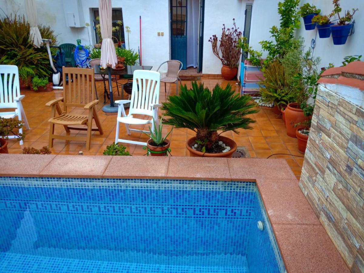 Acogedora casa de pueblo con piscina - Chambres d’hôtes Fuenteheridos