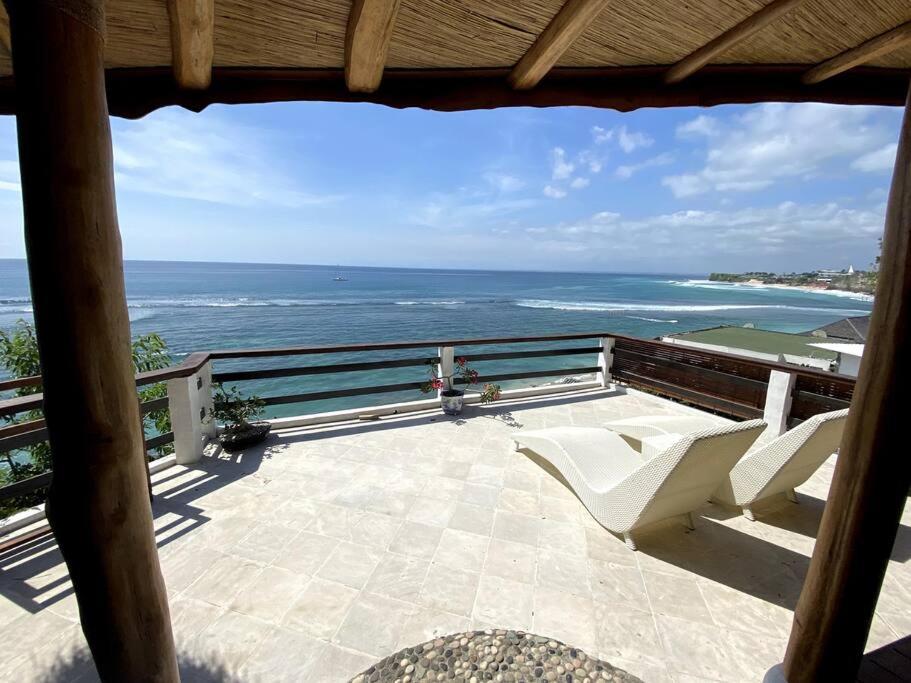 The Hidden Escapes- Stunning 2 Bedroom Villa Directly on Bingin Beach with Ocean & Sunset View - B&B